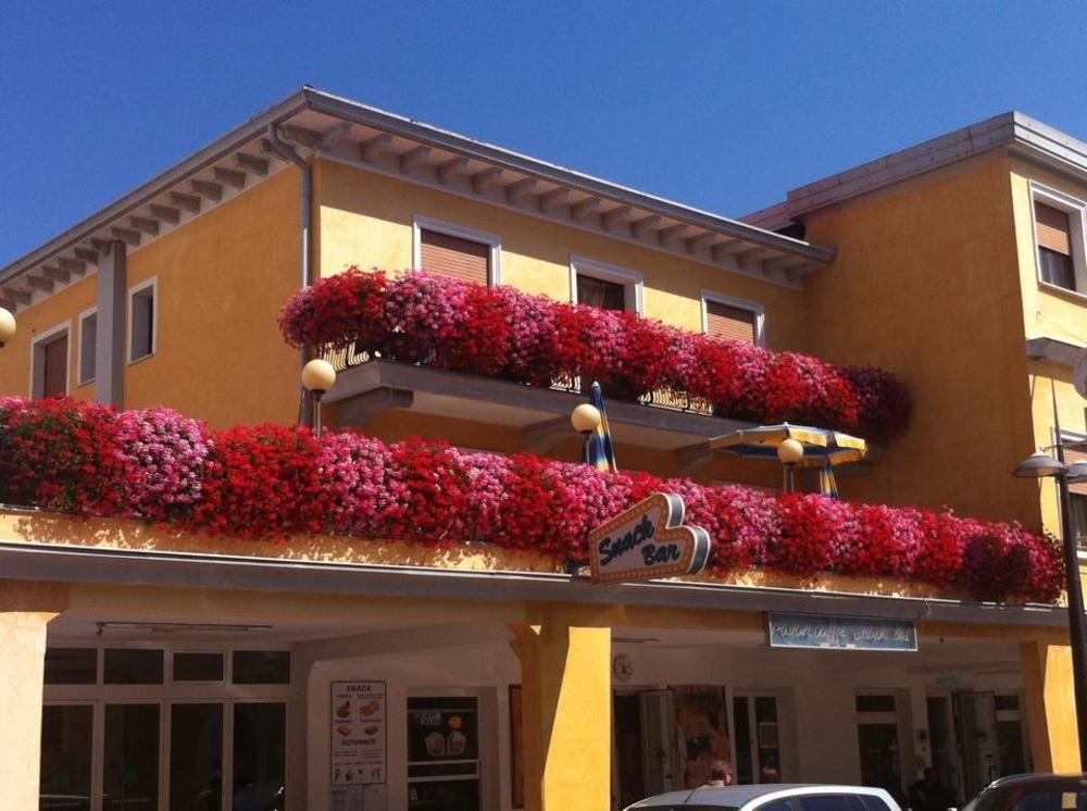 Hotel Al Mare Lido di Jesolo Exterior foto