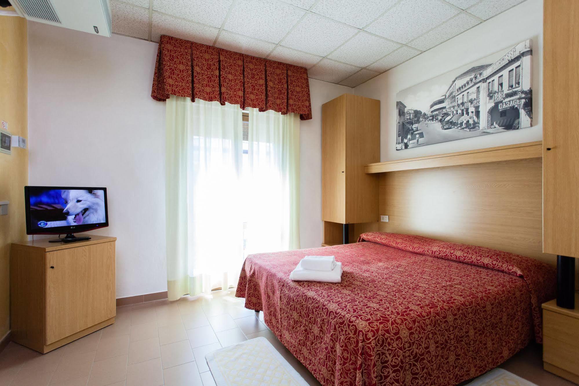 Hotel Al Mare Lido di Jesolo Exterior foto